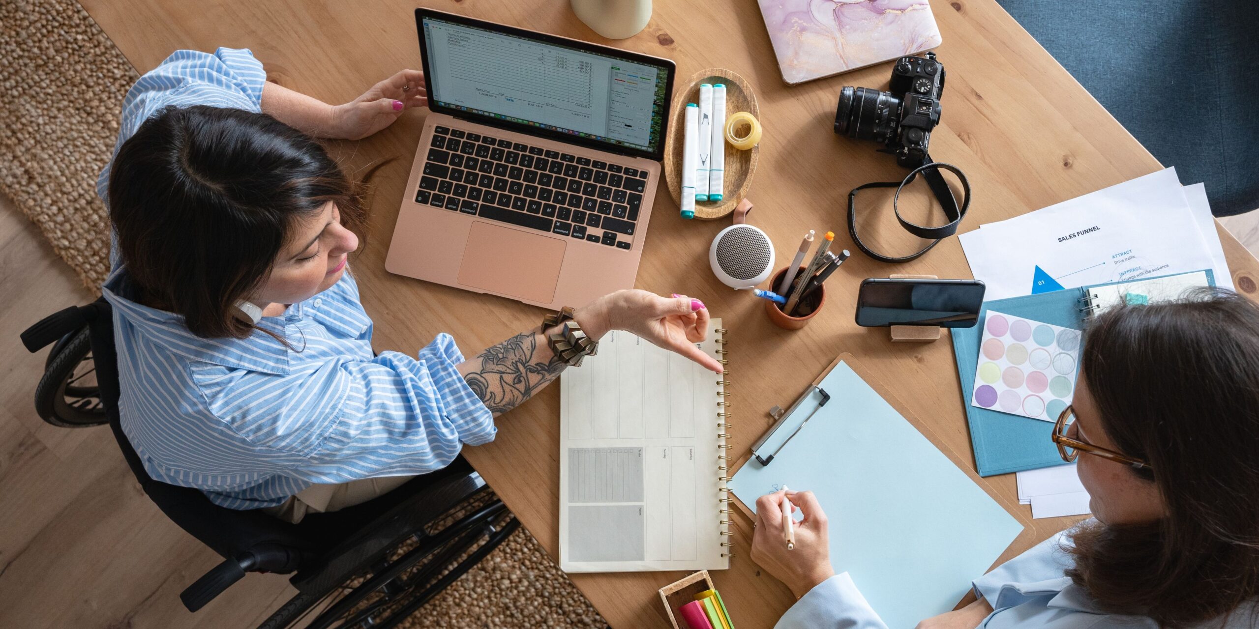 7 Reasons Why Staff Augmentation Services Are Better Than Permanent Staffing in 2025